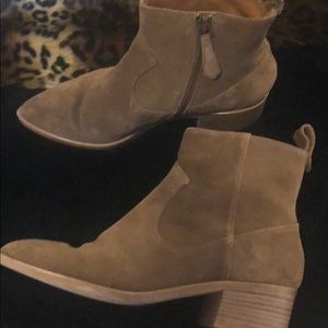 veronica beard tanner